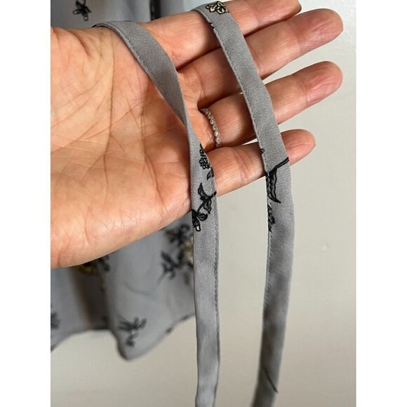 Torrid Floral Top 2X Gray Boho Western Preppy Classic Euro Summer Feminine Artsy - Picture 9 of 14